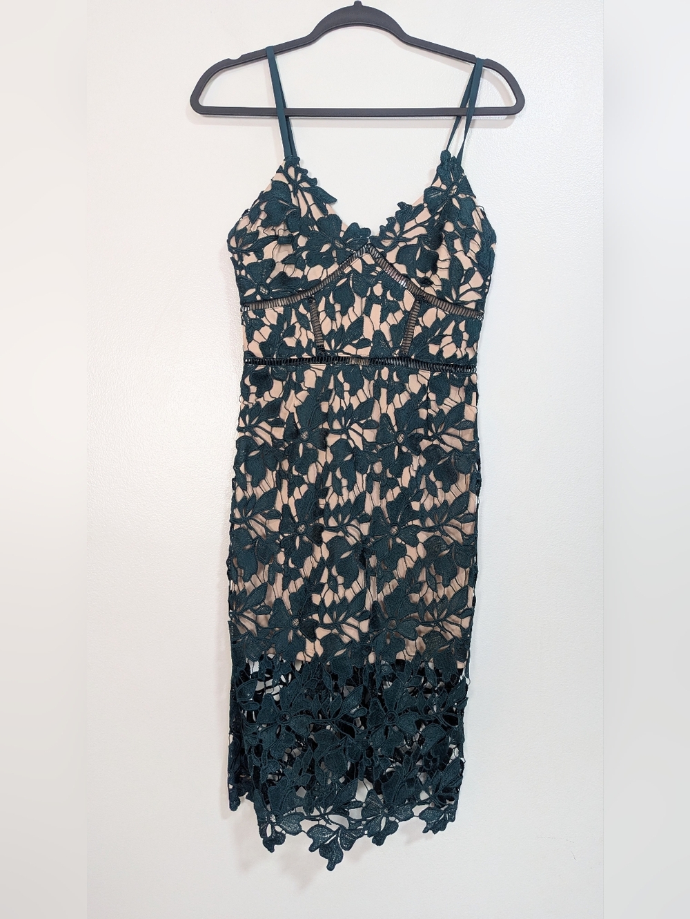 Love...Ady Green Tan Guipure Lace Floral Overlay‎ Cutout V Neck Dress Small